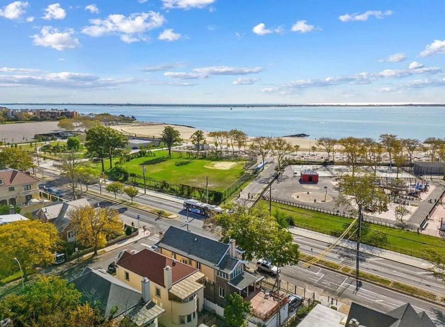 2 Bedroom Cozy Gem Manhattan Beach Нью-Йорк Екстер'єр фото